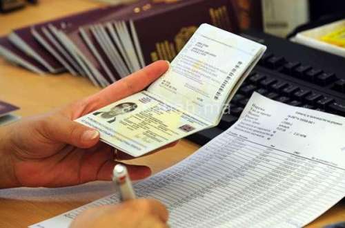 سمسرة مواعيد التأشيرات.. مطالب برلمانية للحد من ابتزاز الوسطاء للمغاربة وحماية معطياتهم الشخصية